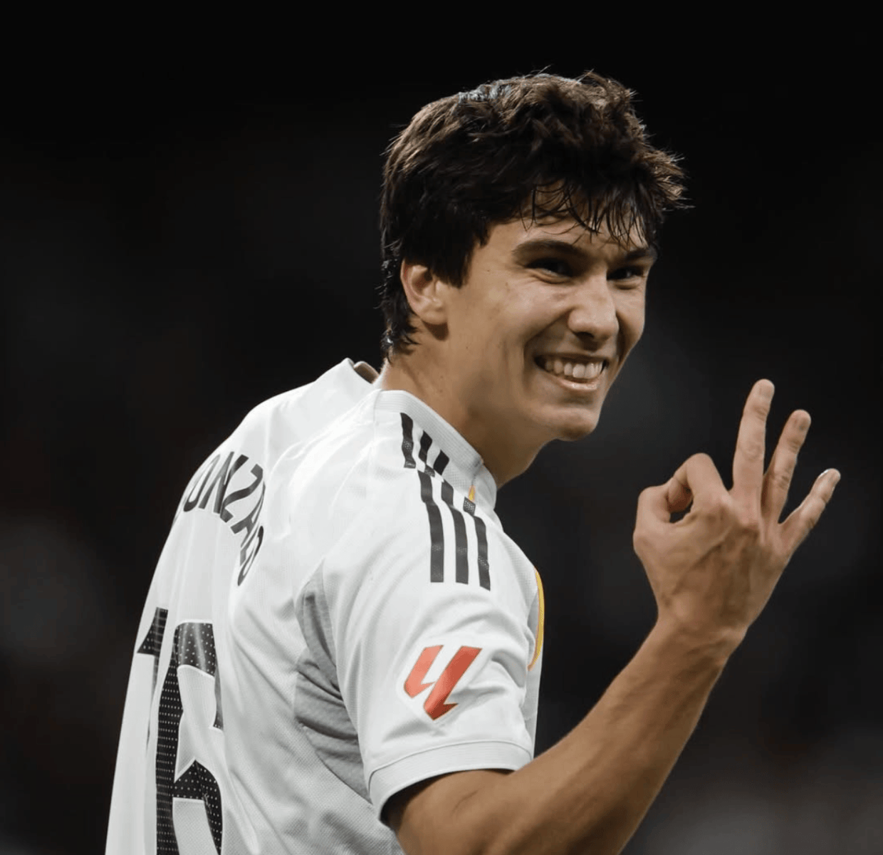 皇马替补中锋戴帽！跑动热点图火了，姆巴佩做不到的，他却做到了